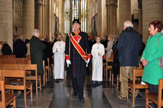 Tongeren - Medailles van paus en bisdom voor suisse Tony