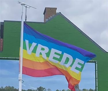 Vlag voor vrede, knoop tegen vergeten - Bocholt