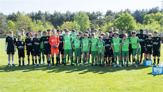 Lommel - Voetbalhappening Berkenhof vol sfeer en medailles