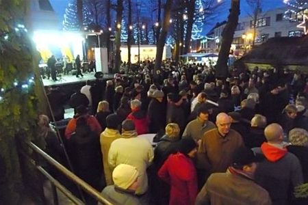 Vol marktplein voor nieuwjaarsreceptie - Lommel