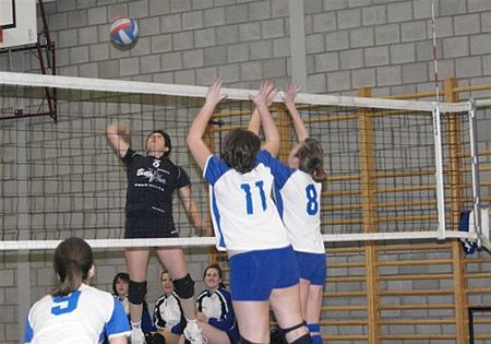 Volley: Overpelt klopt Bolderberg - Overpelt