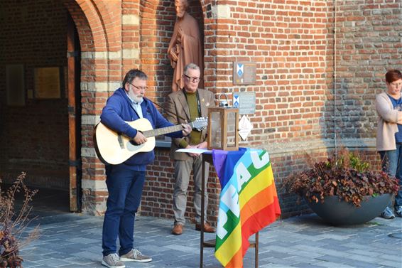 Vredescirkel aan kerk - Lommel