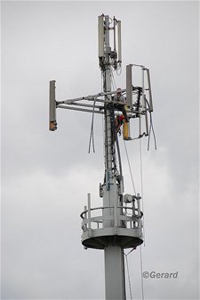 Werken aan de gsm-mast - Hamont-Achel