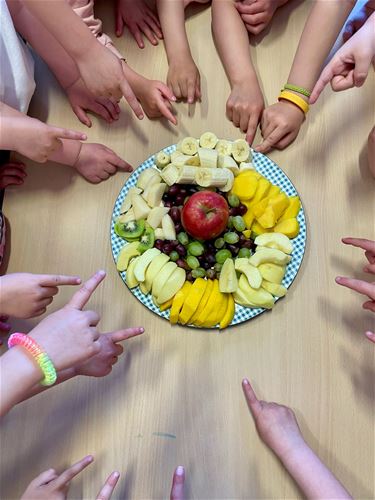 Wie op Balu wil er een lekker stukje fruit?