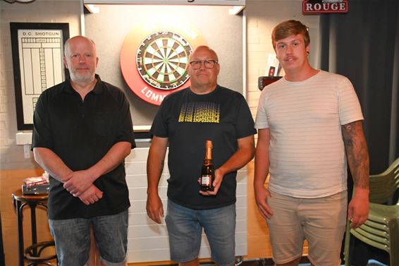 Winst voor Danny De Hondt in zomertornooi darts - Lommel