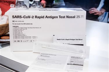 Zelftestkit voor corona bij apotheek - Beringen