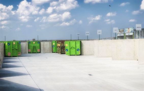 Zomeruurregeling van start op recyclagepark - Peer