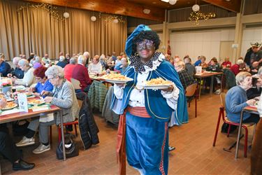 Zwarte Piet in Wijkrestaurant Lutlommel - Lommel