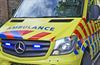 Genk - Feestvierders beschadigen ambulance