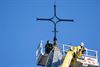 Lommel - Het nieuwe kruis van de Sint-Pietersbandenkerk