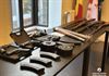 Beringen - Indrukwekkend arsenaal aan wapens