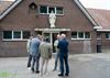 Hechtel-Eksel - Wat met het beeld en de bel aan de school?