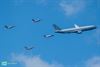 Hechtel-Eksel - Tanker met gevechtsvliegtuigen boven de regio