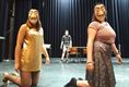 Jongeren theatergroep tonen knap acteertalent