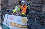 Het is volop fietsexamen