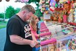 Een pakje smoutebollen op kermis Balendijk