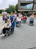 Bewoners Kapittelhof genieten op de kermis