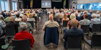 Veel volk voor de graaf en de powervrouwen