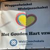 Het Thuishuis schenkt kleding aan Het Gouden Hart