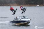 Wervelende maar koude waterski-kerstshow