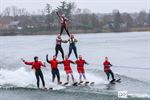 Wervelende maar koude waterski-kerstshow