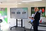 Minister De Ridder op bezoek bij Ciner Glass