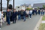 Aanschuiven aan een 70 meter lange ontbijttafel