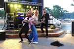 Terrasfeest Blauwe Meer lokt volle dansvloer