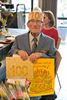 Clement Vandeerdewegh blaast 100 kaarsjes uit