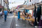 Stapelzot van overschot in de Kerkstraat