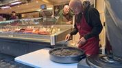 Proevertjesmarkt trotseert wind en regen