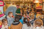 Kleuters De Speling bedanken Carrefour Alma