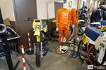 Motoren bewonderen in zaal Den Horst