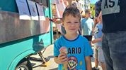Feest op de markt brengt jong en oud samen