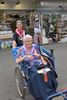 Paalse bedevaarders in Lourdes