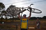 Sander Elen wint Kermiskoers van ’t Lindel