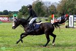 Hanneke Bloemen in actie op Hennemeeuwis