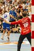 Achilles walst na rust over Izegem.
