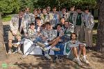 Scouts stapelen zich op voor de foto