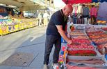 Avondmarkt lokt veel volk naar Neerpelt-Centrum