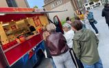 DCO Pelt geniet van frietjes en krulbollen