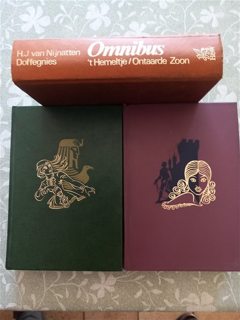5 Leesboeken ( Romans )