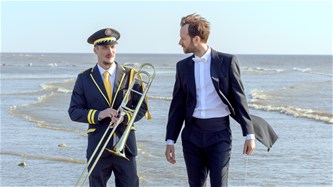 Zebracinema: En Fanfare