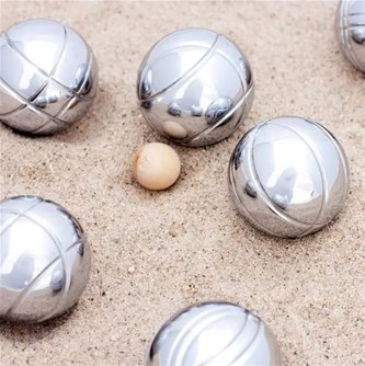Pelle Melle Petanque of Cornhole