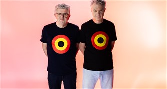 Jan Delvauw en DJ Bobby Ewing -Eurovisie